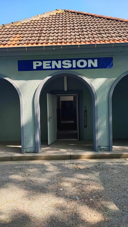 Pension Hopela Gotha Exteriör bild